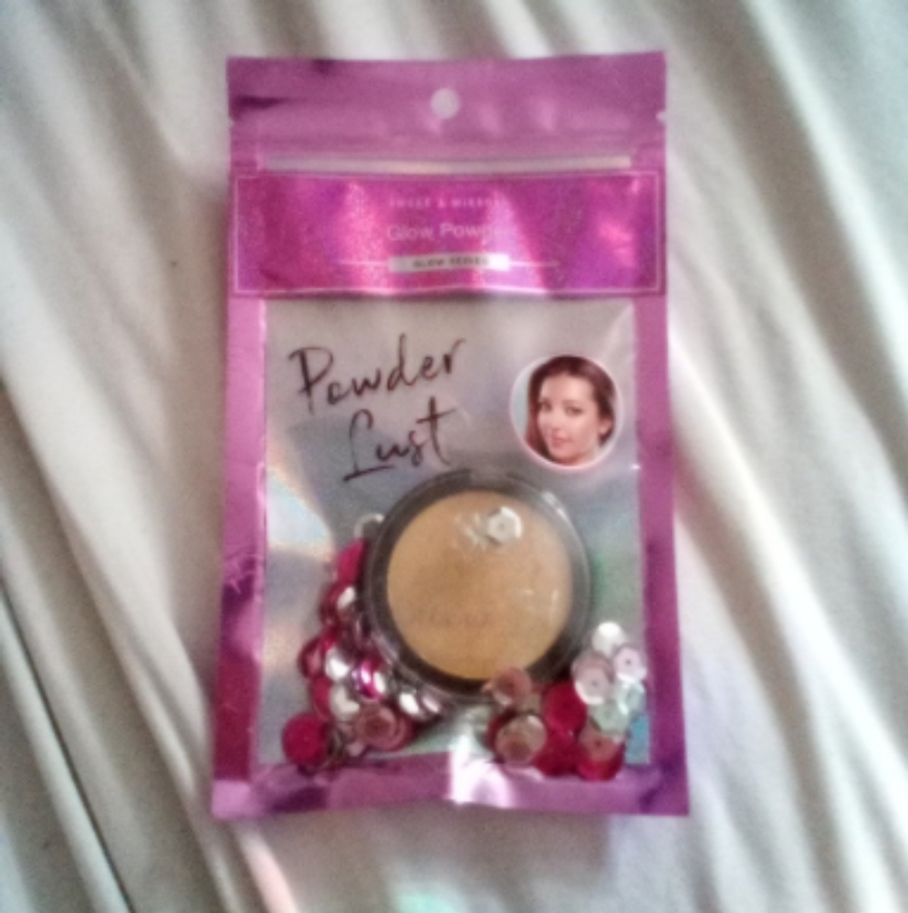 Smoke and Mirrors Glow Powder